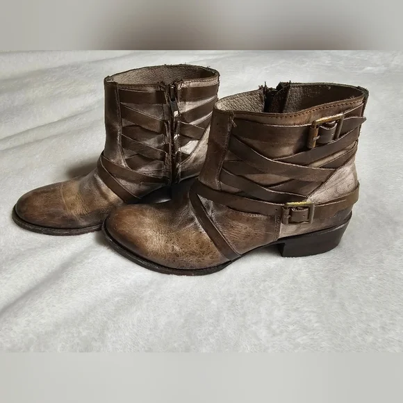 Freebird Brown Ankle Boots - Picture 3 of 11